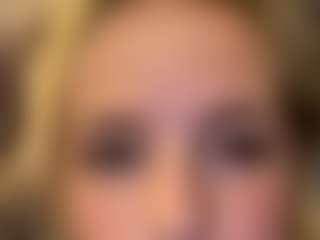 lovebug152's Live Sex Cam Show
