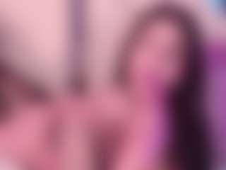 Live cam show with Madiison-Lee - Fingers on Camsoda