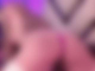 Live cam show with Madiison-Lee - Pale on TeamSkeetLive