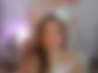 Live cam show with Mia-Ferreir - Shaved Pussy on livesuperchat.net