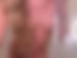 Live cam show with alorahvega - Petite Teen (18+) on Camsoda
