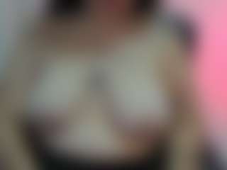 Live cam show with KissyDevil - Deepthroat on TeamSkeetLive
