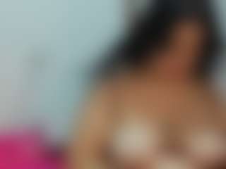 Live cam show with KissyDevil - New Brown Eyes on Camsoda
