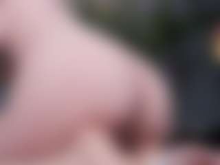 Live cam show with Lillie-Berry - Green Eyes on Camsoda