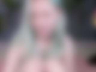 Live cam show with Lillie-Berry - Bluehair on Dare Cams