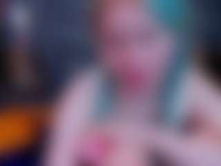 Live cam show with Lillie-Berry - Green Eyes on StripNow