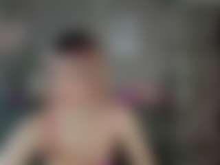 Live cam show with Megg-bb - Long Legs on CamwithHer