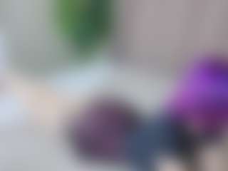 Live cam show with Megg-bb - Lean on Latina Girls