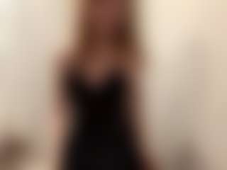 RubyeHieber's Live Sex Cam Show