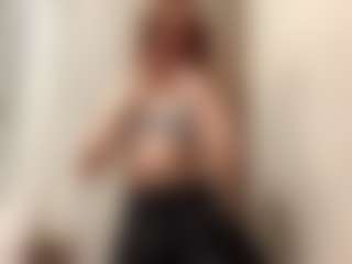 RubyeHieber's Live Sex Cam Show