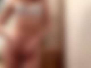 Live cam show with RubyeHieber - Young Adult on nudelive.tv