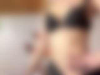 Live cam show with Lia - Small Tits Brown Hair on Fling VIP Chat