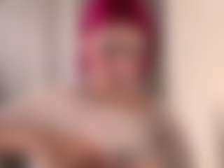Live cam show with EugeneTroche - Granny Latina on Camsoda