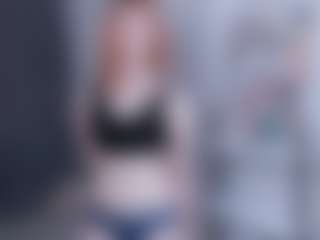 Live cam show with EvitaJustice - Skinny Teen (18+) on SinfulBabes