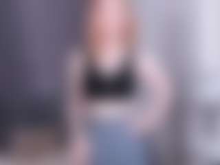 Live cam show with EvitaJustice - Flashing on Hubzter Live