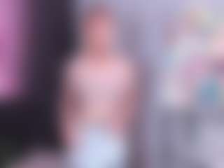 Live cam show with EvitaJustice - Middle Aged on Camming Site