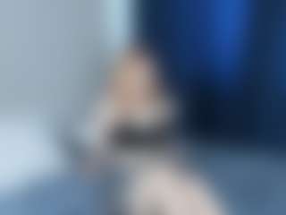 Live cam show with EvitaJustice - Latina Mature on alttransgirls