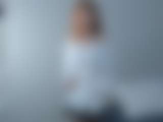 Live cam show with EvitaJustice - Bedroom Mature on SinfulBabes