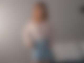 Live cam show with EvitaJustice - Moaning on livesexfox.com