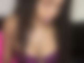 Live cam show with HazelKurrency - Black Blowjob on Camsoda