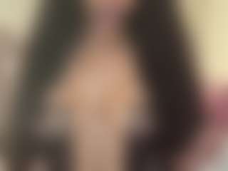 Live cam show with HazelKurrency - Petite Teen (18+) on Camsoda