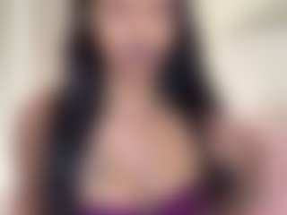 Live cam show with HazelKurrency - Ebony Petite on Dolls Live