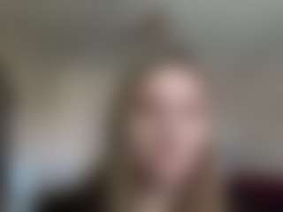 Live cam show with MaisieGirod - Blonde Hair Teen (18+) on Camsoda
