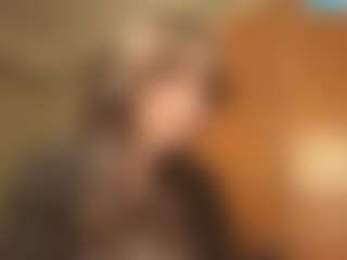 Live cam show with KimberleeTa - Young Adult on Mixed Magazine Live