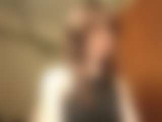 Live cam show with KimberleeTa - Grey on Camsoda