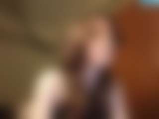 Live cam show with KimberleeTa - Ass Bouncing on SquirtSoMuch