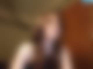 Live cam show with KimberleeTa - Grey on eurowanks.com