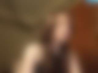 Live cam show with KimberleeTa - Gray Eyes on SquirtSoMuch