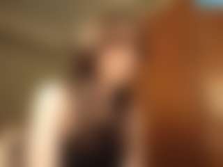 Live cam show with KimberleeTa - Skinny on Camsoda