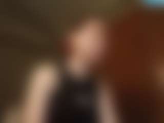 Live cam show with KimberleeTa - Ass Clapping on Hubzter Live