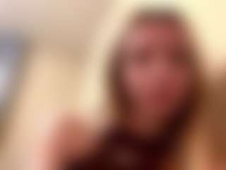 Live cam show with Selena - Arab Striptease on madthumbs