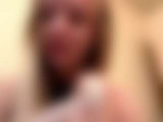 Live cam show with Selena - Bikini on CamwithHer