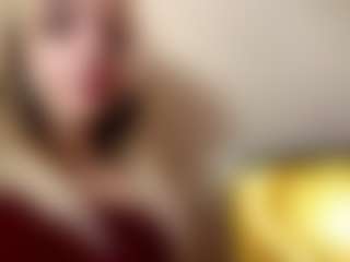 Live cam show with Selena - Facial on Camsoda