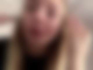 Live cam show with Selena - Cute on Camsoda