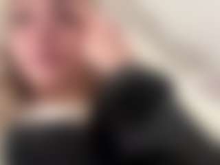 Live cam show with Selena - Hairy Pussy on Fit Hotties