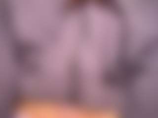 Live cam show with SavannahQuirino - Latina MILF on Soda Cam
