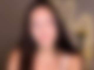 Live cam show with SavannahQuirino - Spank on AdultVida.com