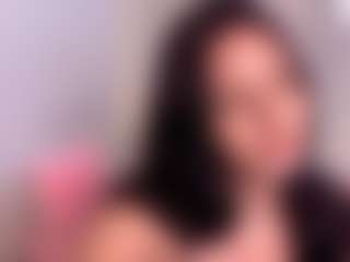 Live cam show with SavannahQuirino - Latina Mature on Camsoda
