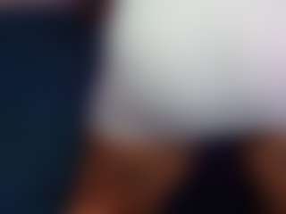 Live cam show with SoniaCoral - Smoking on Camsoda