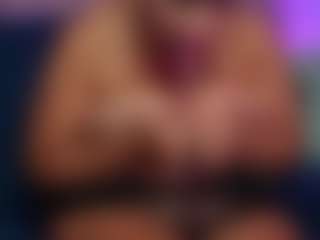 SoniaCoral's Live Sex Cam Show