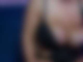 Live cam show with SoniaCoral - New Blowjob on Camsoda