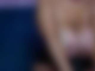 Live cam show with SoniaCoral - Smoking on Camsoda