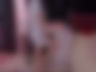 Live cam show with ArmandaBraggs - Skinny on Camsoda