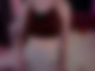 Live cam show with ArmandaBraggs - New Big Tits on Camsoda