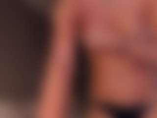 Live cam show with MilaSupaHot - Strip on Camsoda