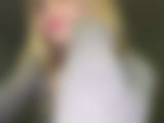 Bella's Live Sex Cam Show